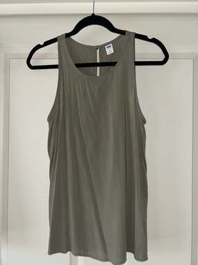 Old Navy Sleeveless Swing Tank with Keyhole Back